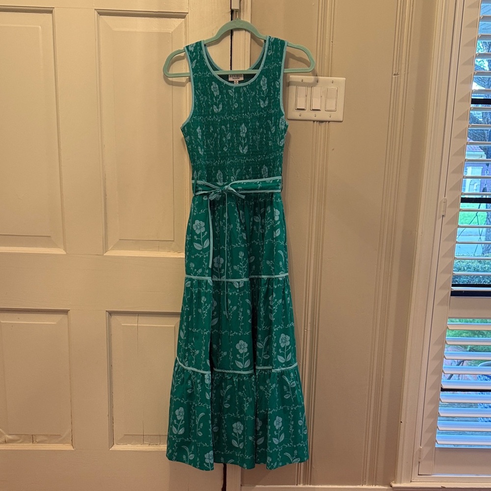 Sleeveless Green Floral Maxi Dress with Belt
